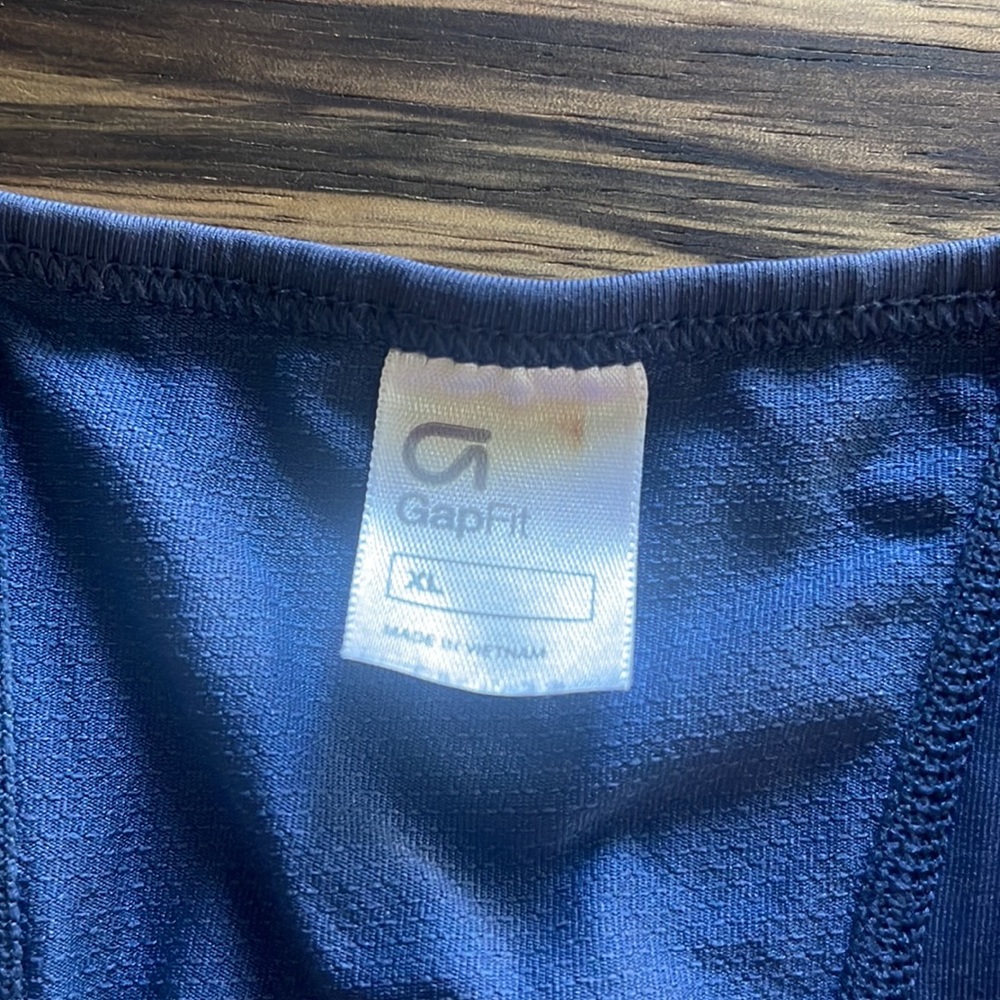 GAP Fit Tank Top - Picture 2 of 8